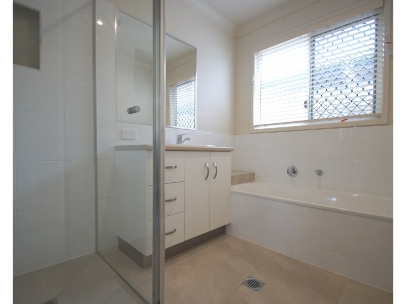 53 Cole Street, Silkstone QLD 4304
