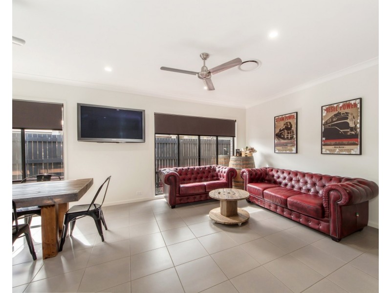 22 Eucalyptus Crescent, Ripley QLD 4306