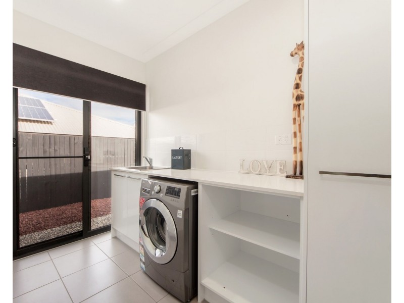 22 Eucalyptus Crescent, Ripley QLD 4306