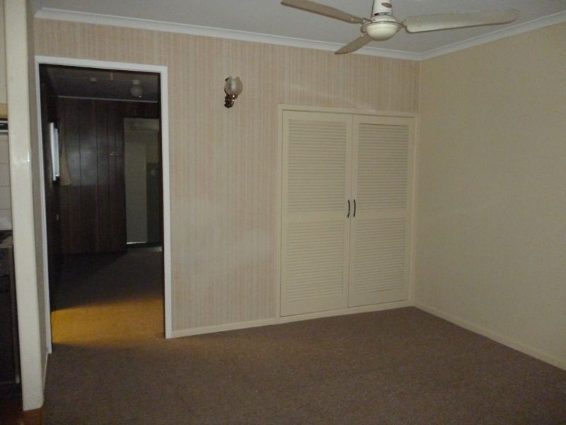 88 Blackstone Road, Silkstone QLD 4304