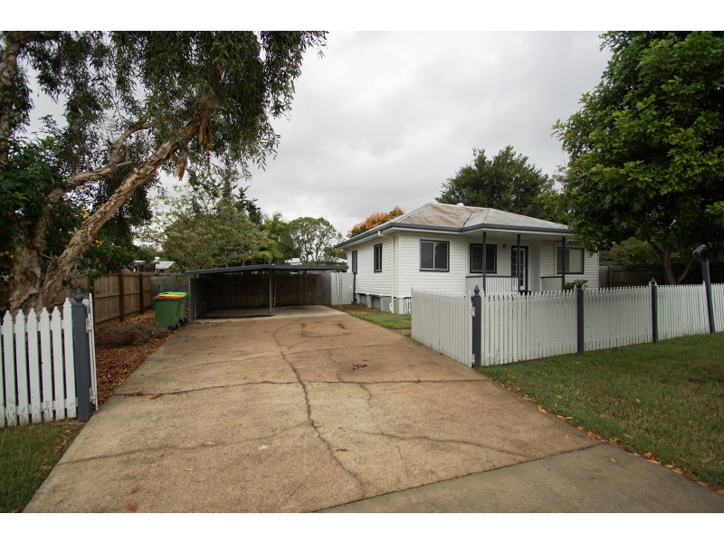 1 Gomer Street, Booval QLD 4304