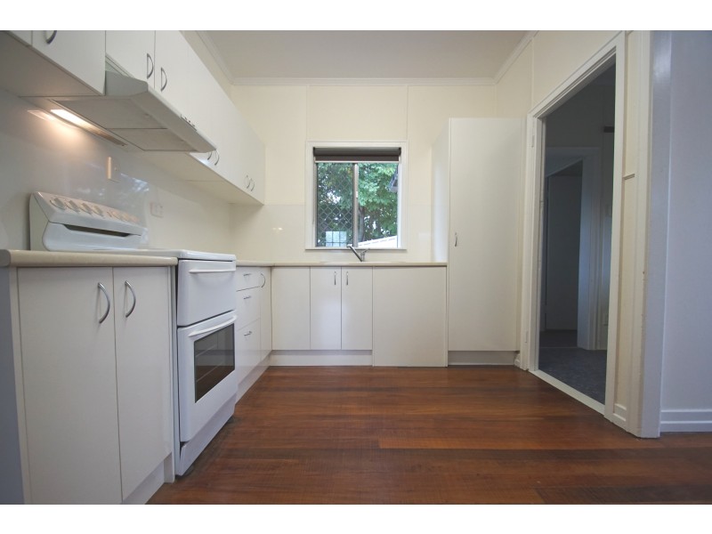 1 Gomer Street, Booval QLD 4304