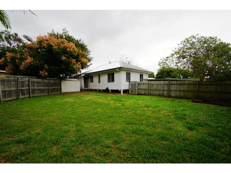 1 Gomer Street, Booval QLD 4304
