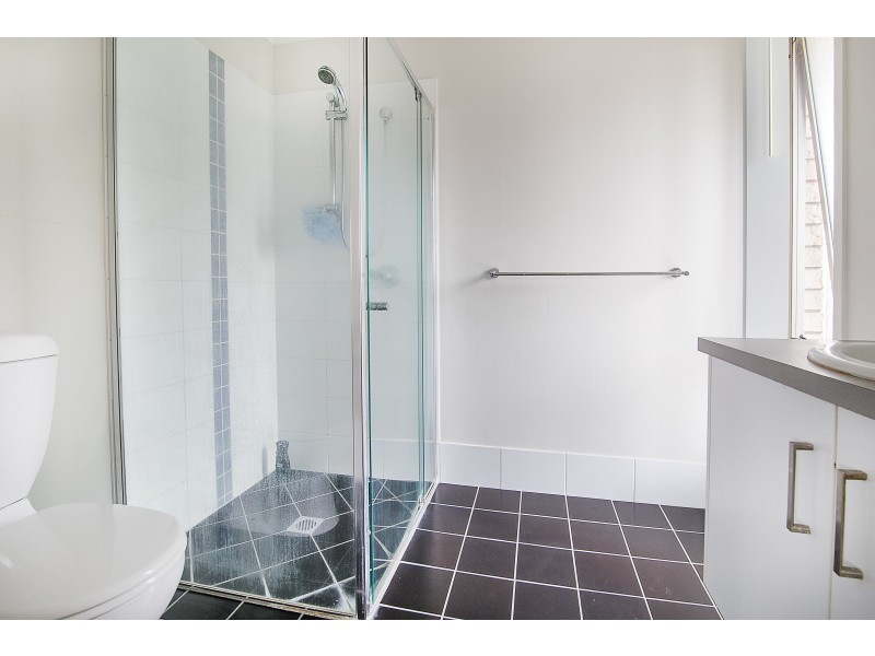 6 Pinehurst Avenue, Leichhardt QLD 4305