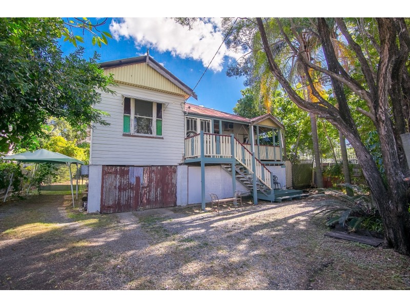 1 Gibbon Street, East Ipswich QLD 4305