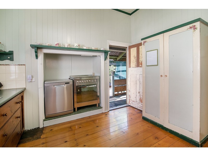 1 Gibbon Street, East Ipswich QLD 4305