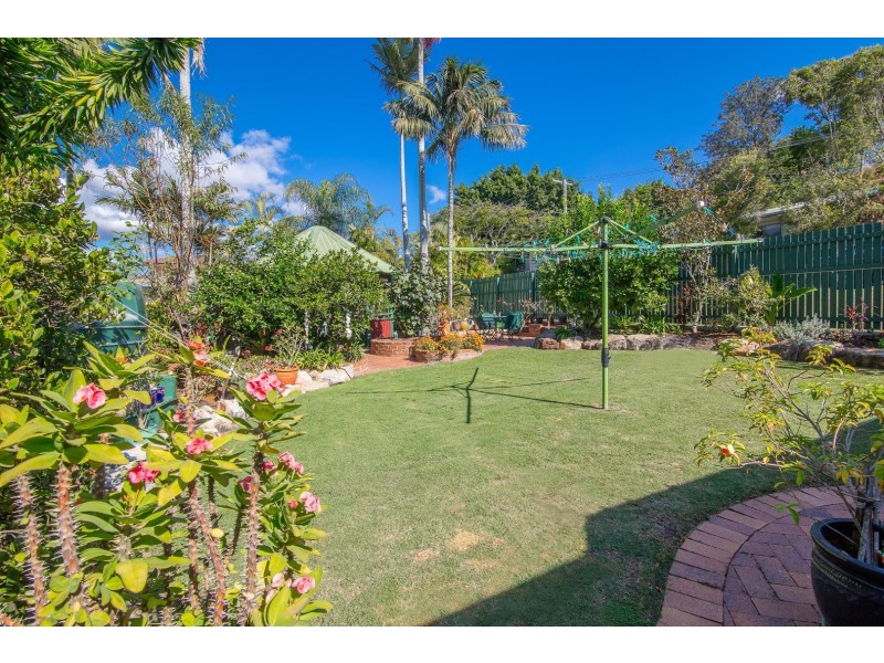 2A Whitehead Street, Eastern Heights QLD 4305