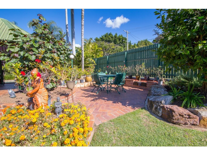 2A Whitehead Street, Eastern Heights QLD 4305