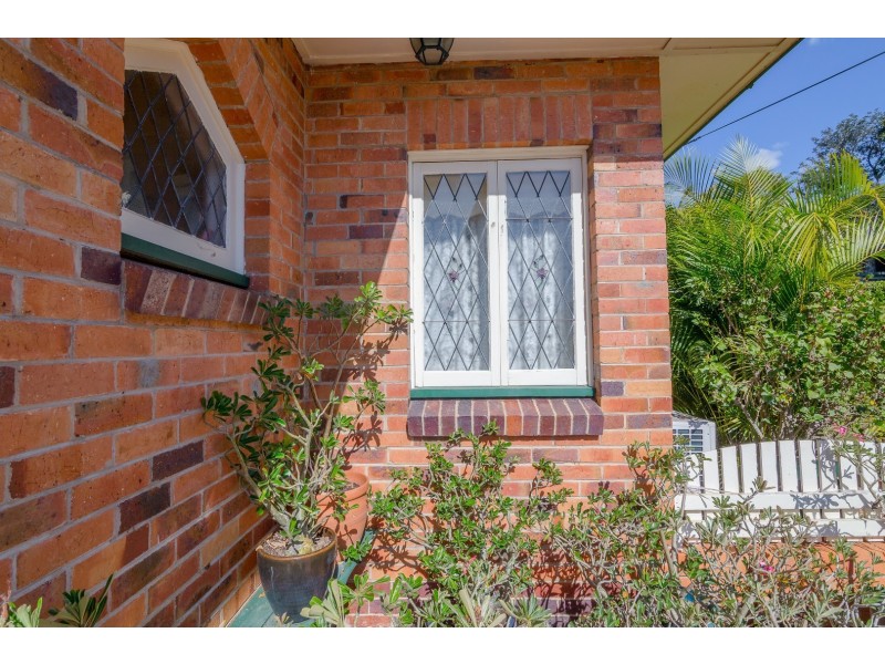 2A Whitehead Street, Eastern Heights QLD 4305