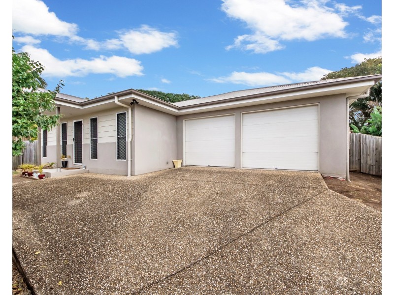 13 Macquarie Street, Booval QLD 4304