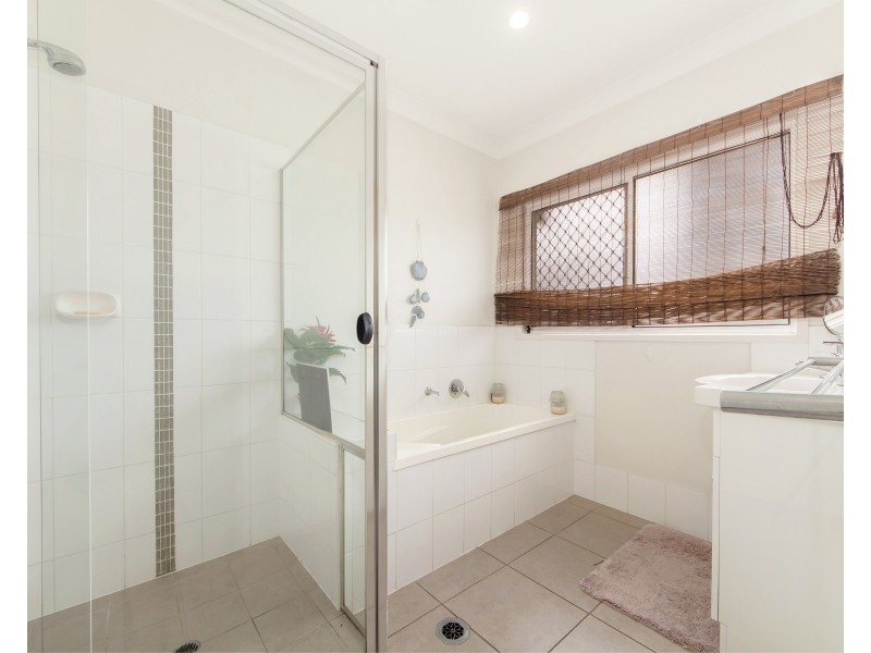 13 Macquarie Street, Booval QLD 4304