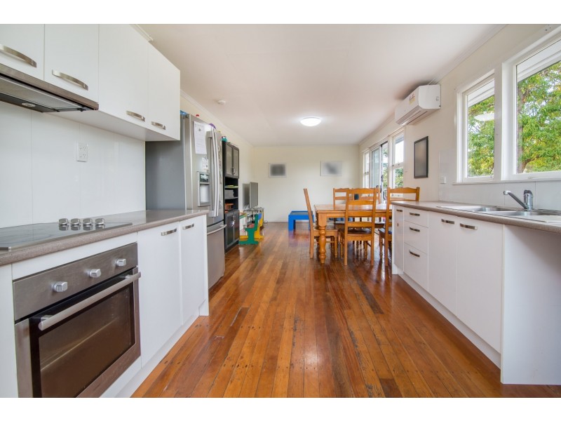 15 Logan Street, North Booval QLD 4304