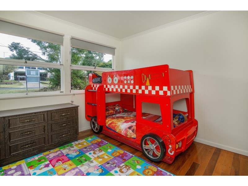15 Logan Street, North Booval QLD 4304