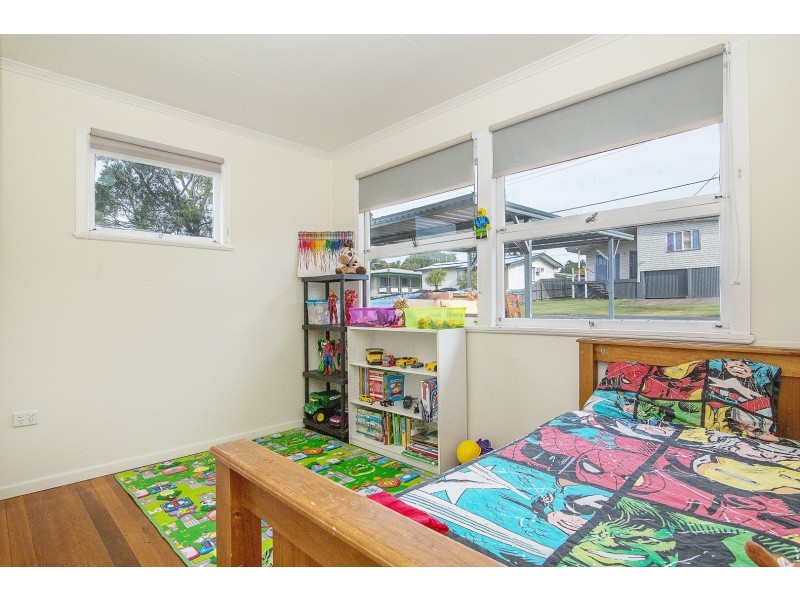 15 Logan Street, North Booval QLD 4304