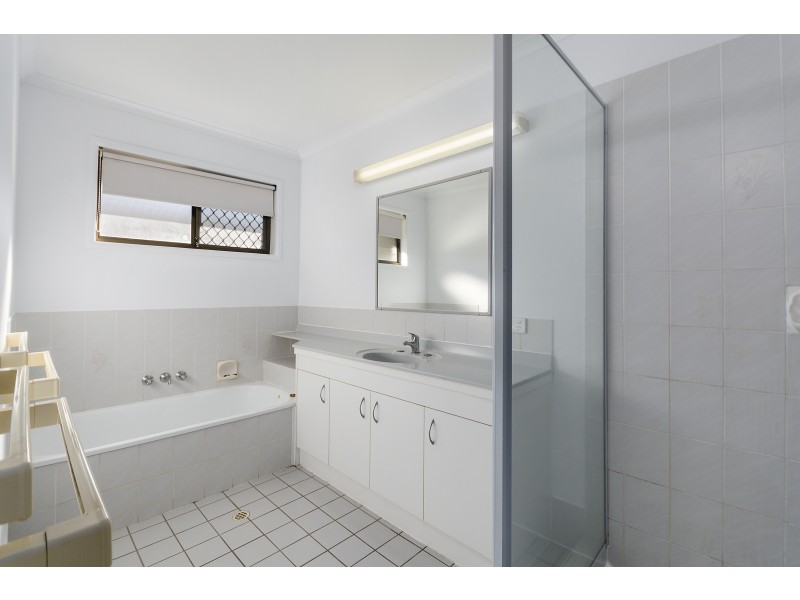 7 Cocos Place, Raceview QLD 4305