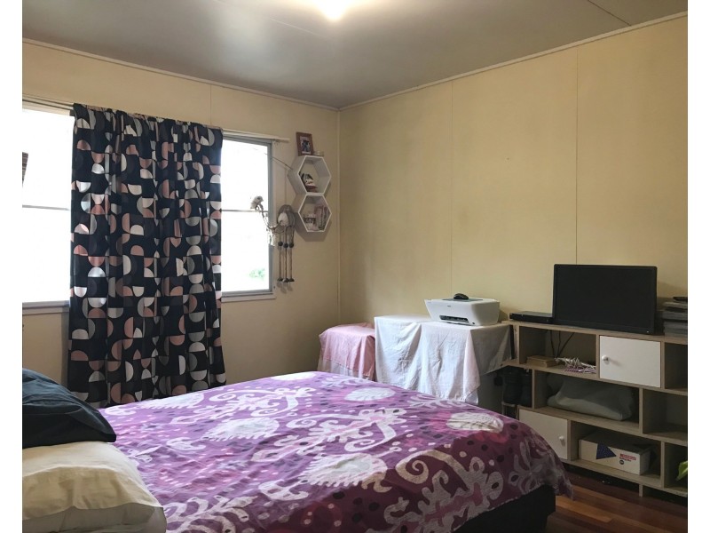 23 Wentworth Street, Leichhardt QLD 4305