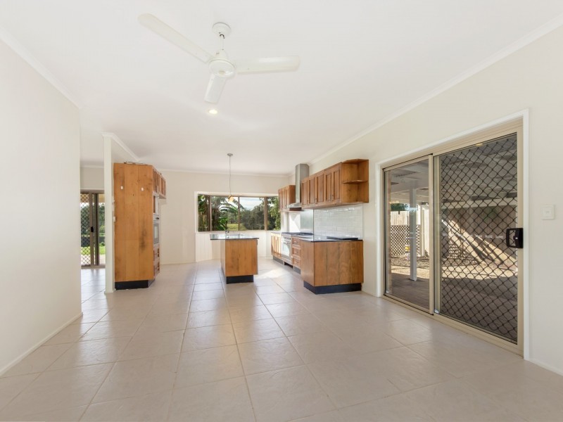 22 Islandview Street, Barellan Point QLD 4306