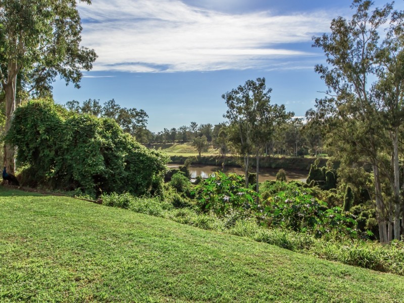 22 Islandview Street, Barellan Point QLD 4306