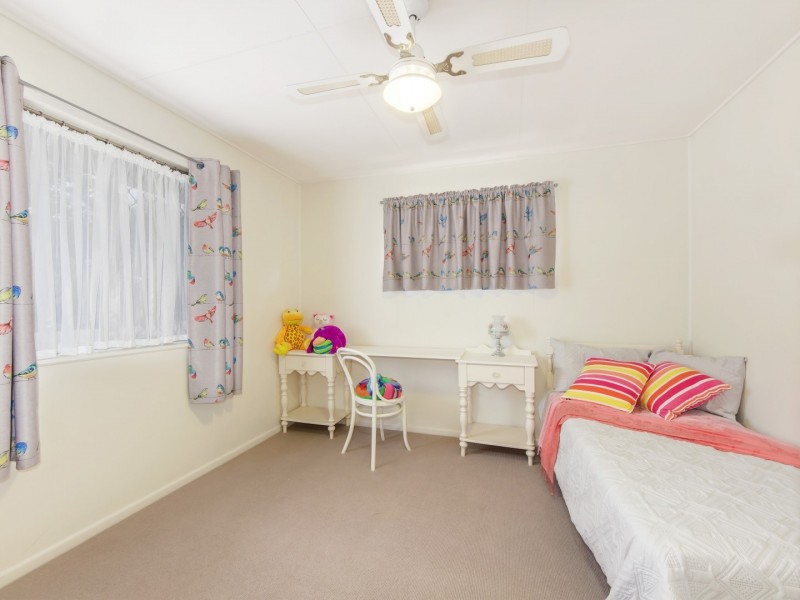 4 Deidre Ann Street, Raceview QLD 4305