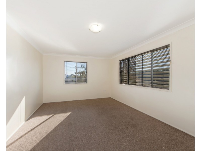 2 Lamington Parade, North Ipswich QLD 4305