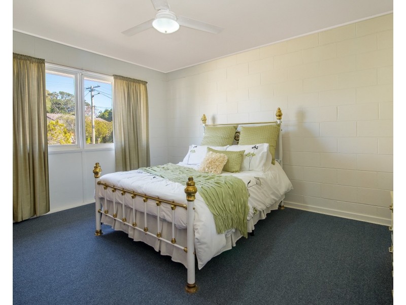 1 Lawson Street, Leichhardt QLD 4305