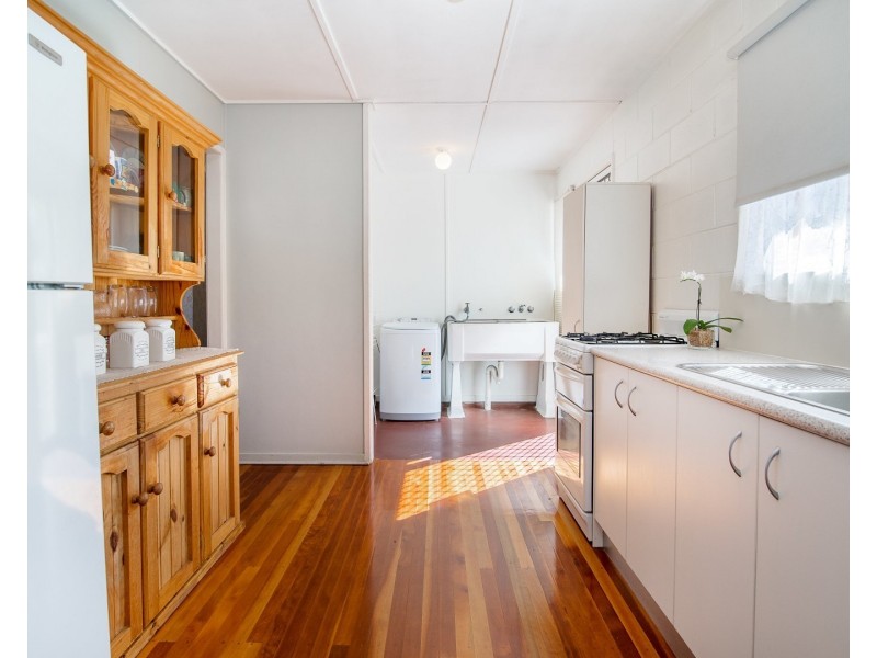 1 Lawson Street, Leichhardt QLD 4305