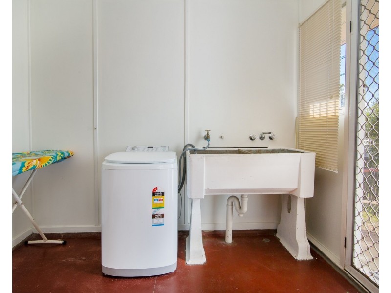1 Lawson Street, Leichhardt QLD 4305