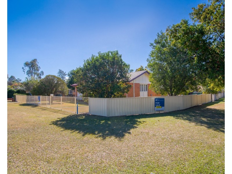 1 Lawson Street, Leichhardt QLD 4305