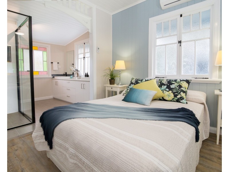 53 Glebe Road, Newtown QLD 4305