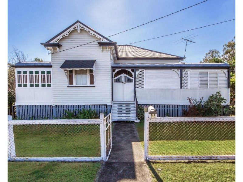 95 Pine Mountain Road, Brassall QLD 4305