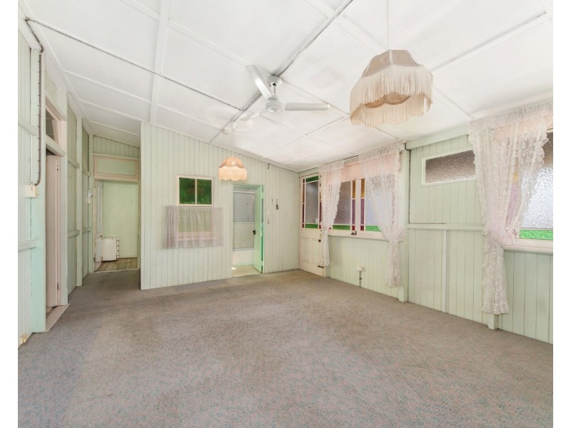 95 Pine Mountain Road, Brassall QLD 4305