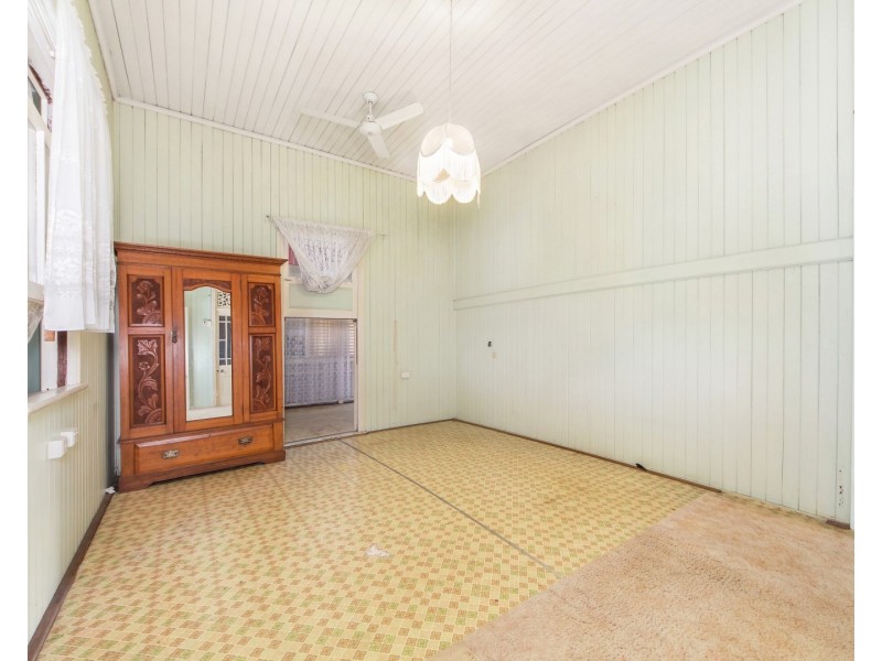 95 Pine Mountain Road, Brassall QLD 4305