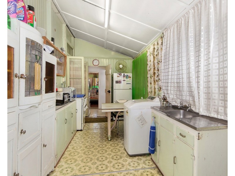 95 Pine Mountain Road, Brassall QLD 4305