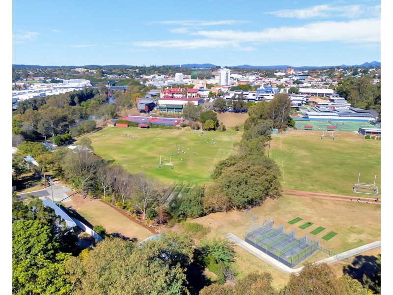 16 O’Sullivan Street, Woodend QLD 4305