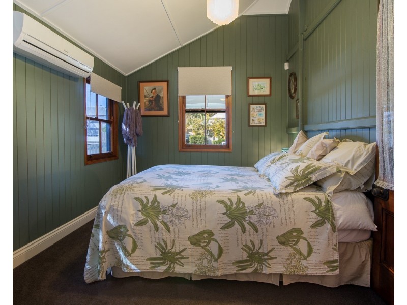 65 Thorn Street, Ipswich QLD 4305