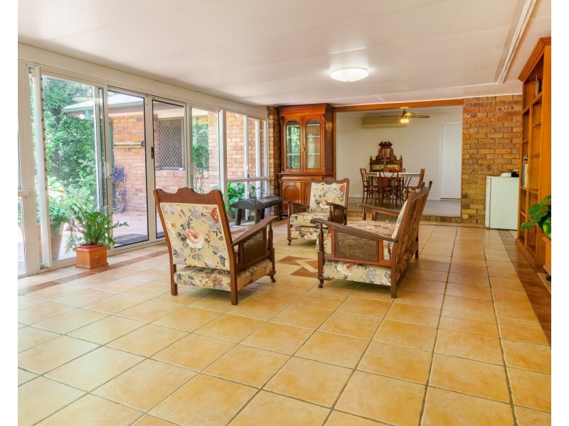 6 Oak Street, Bundamba QLD 4304