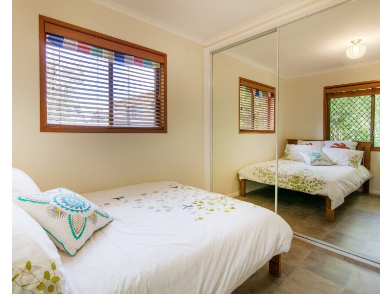 6 Oak Street, Bundamba QLD 4304