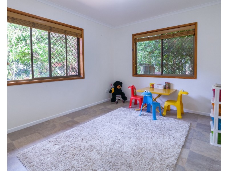 6 Oak Street, Bundamba QLD 4304