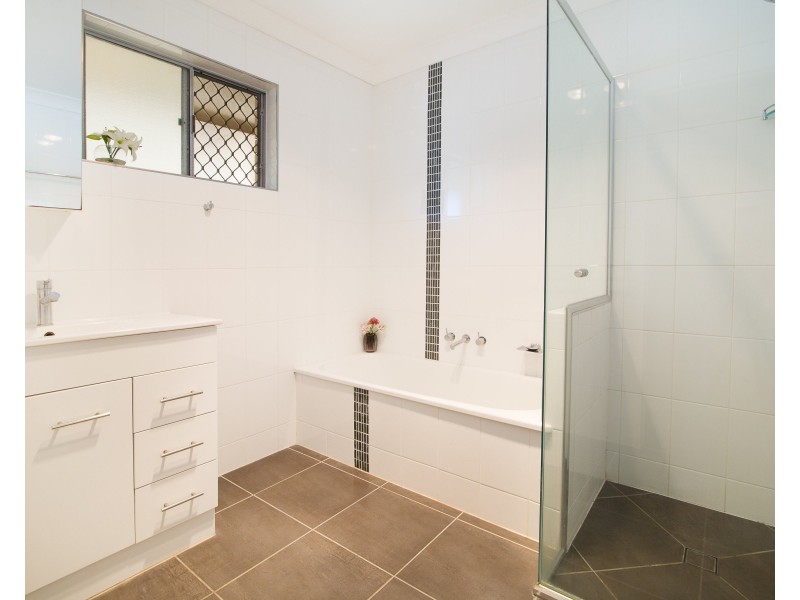 6 Deidre Ann Street, Raceview QLD 4305