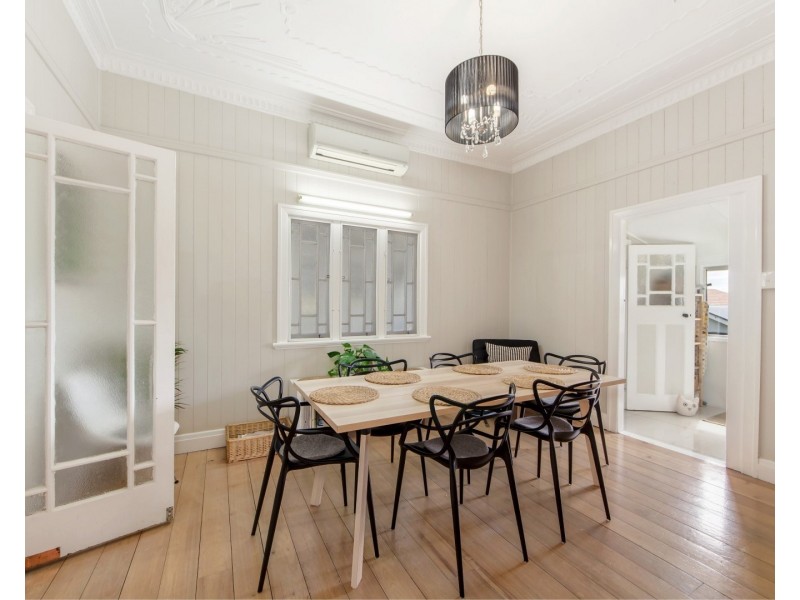 6 Marvin Street, Eastern Heights QLD 4305