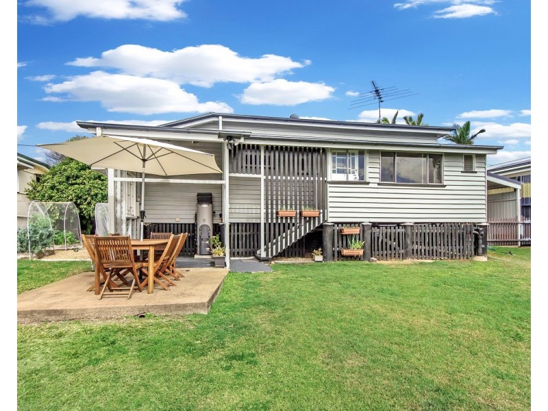 6 Marvin Street, Eastern Heights QLD 4305