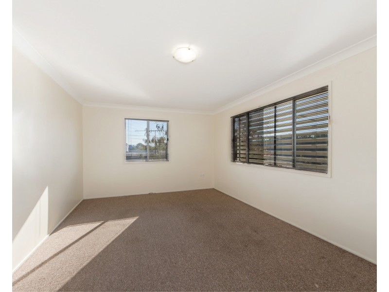 2 Lamington Parade, North Ipswich QLD 4305