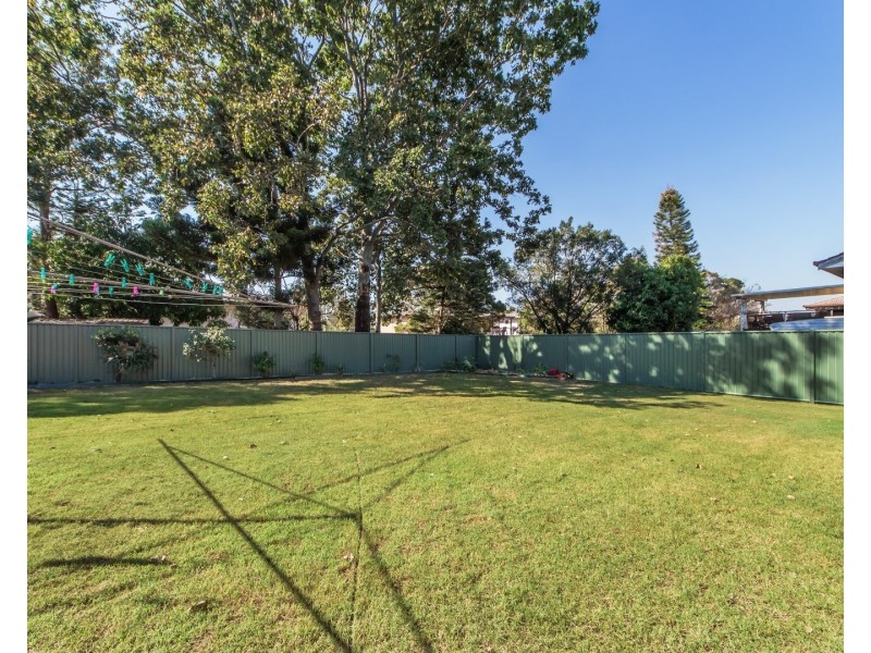 23 Ross Street, Brassall QLD 4305