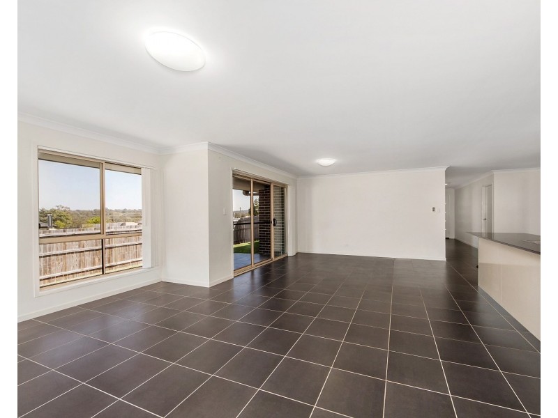 38 Diamantina Boulevard, Brassall QLD 4305