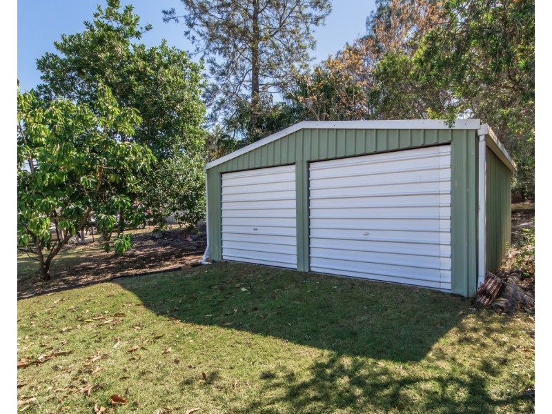 18 Briggs Road, Eastern Heights QLD 4305