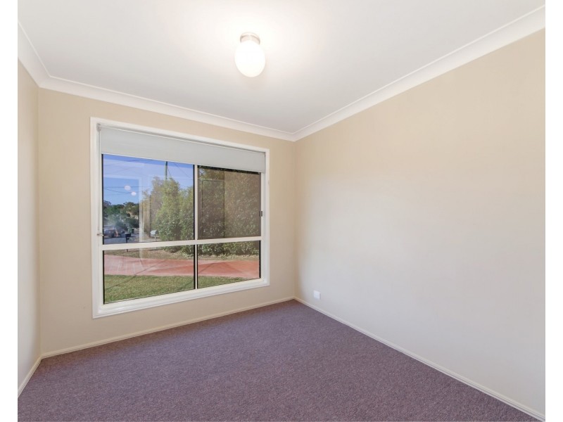 16 Battersby Street, One Mile QLD 4305