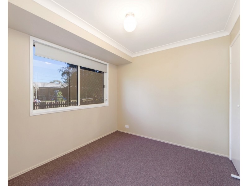 16 Battersby Street, One Mile QLD 4305