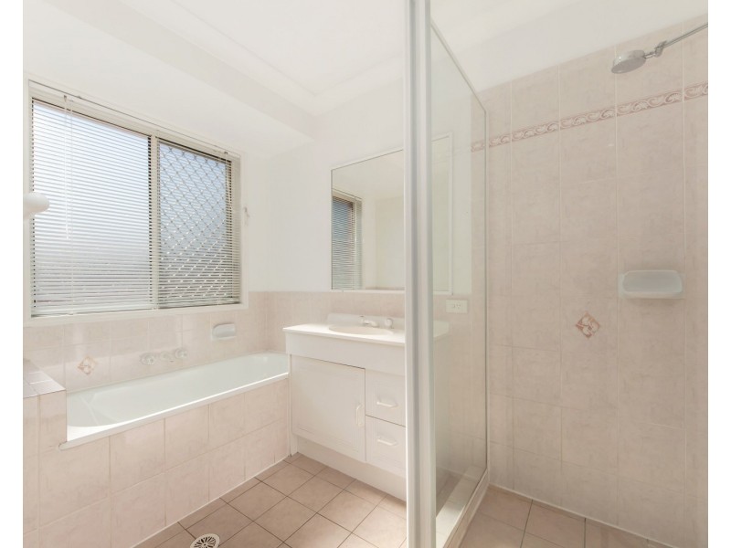 16 Battersby Street, One Mile QLD 4305
