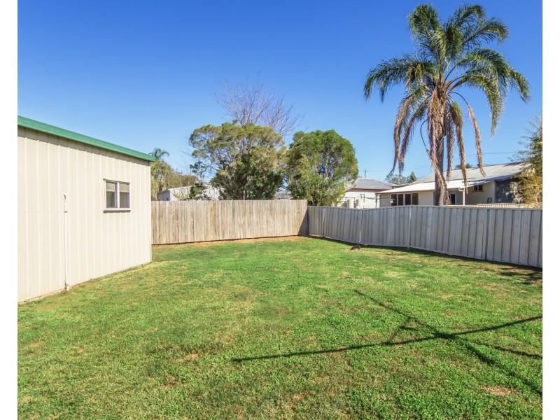 16 Battersby Street, One Mile QLD 4305
