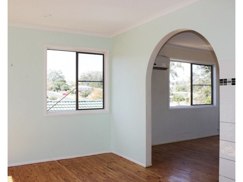 99 Woodford Street, One Mile QLD 4305